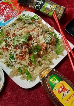 হানিলেমন এগ্ পাস্তা (Honeylemon egg pasta recipe in bengali) রেসিপির প্রধান ছবি