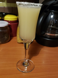 Una foto de Pisco sour, simple de Grace