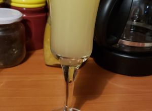 Una foto de Pisco sour, simple de Grace