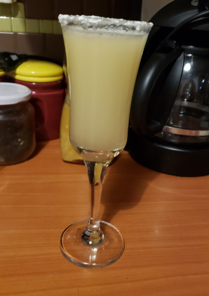 Una foto de Pisco sour, simple de Grace