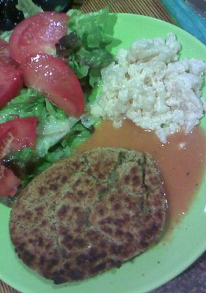 Foto principal de Hamburguesas de berenjena y quinoa