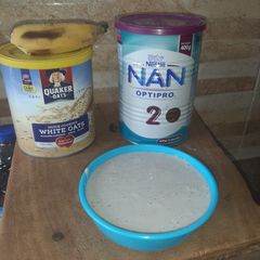 A picture of Oats and banana puree for babies🥰🥰😋😋....