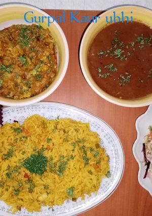 A picture of Turmeric rice (yellow rice).