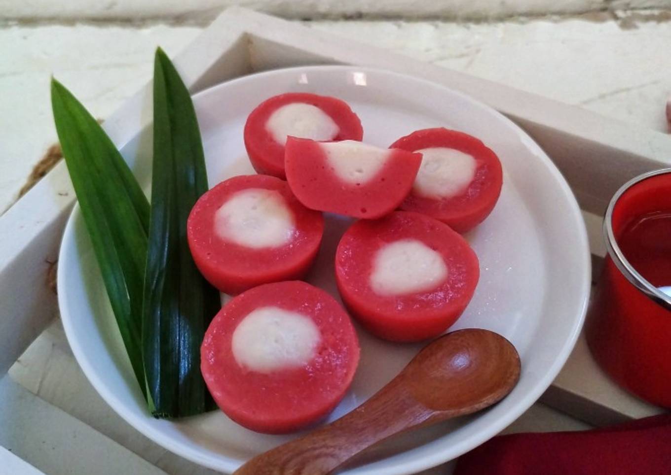 Kue Nona Manis Merah Putih