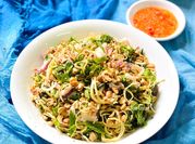 A picture of gỏi bắp chuối