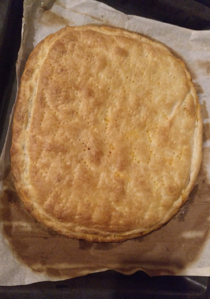 Una foto de Empanada de atún y queso
