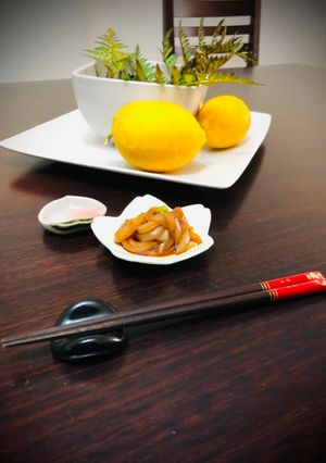 Una foto de Fideos sashimi de calamar Japonés ICASOMEN🇺🇾🇯🇵烏賊そうめん🦑
