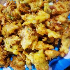 A picture of Veggies pakora mix.