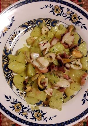 Una foto de Ensalada frutos del mar