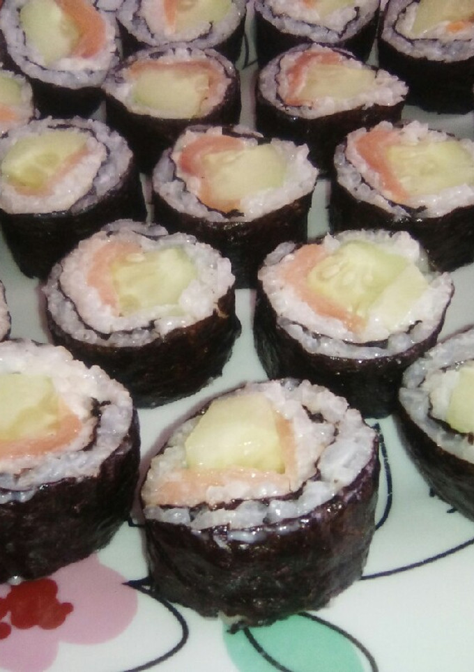 Una foto de Maki sushi (a mi manera y económico)