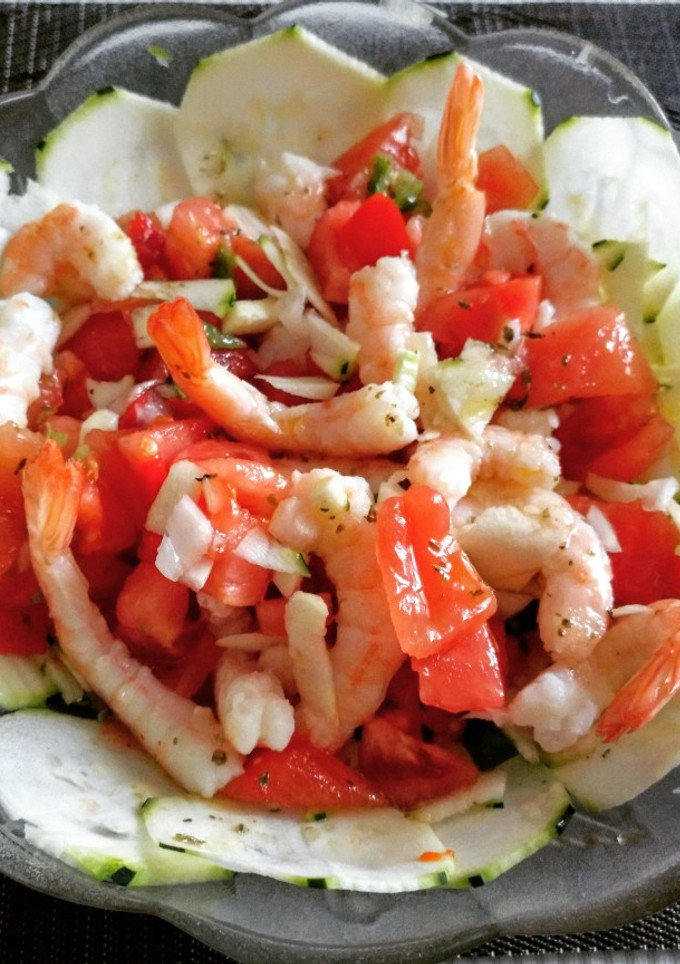 Una foto de Ensalada de la huerta y el mar