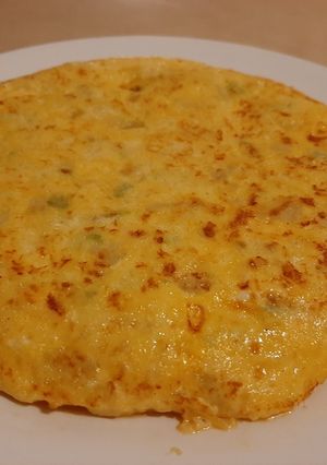 Una foto de Tortilla de patatas y calabacín