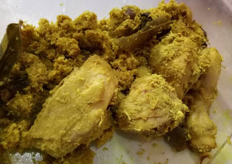 Ayam Goreng Serundeng