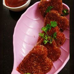 A picture of Beetroot bread cutlet.