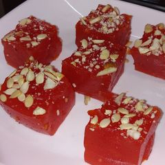 A picture of Karachi halwa.