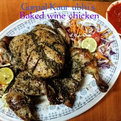 A picture of Christmas Baked wine chicken 🎄🐓🍷.