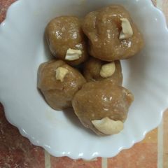 A picture of Kaju Laddu.