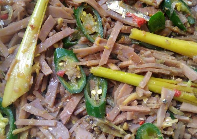 Cara mengolah Oseng pedas kulit singkong, Bikin Ngiler