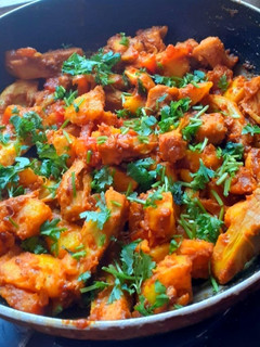 कटहल की ड्राई सब्जी (kathal ki dry sabzi recipe in hindi) रेसिपी मुख्य फोटो