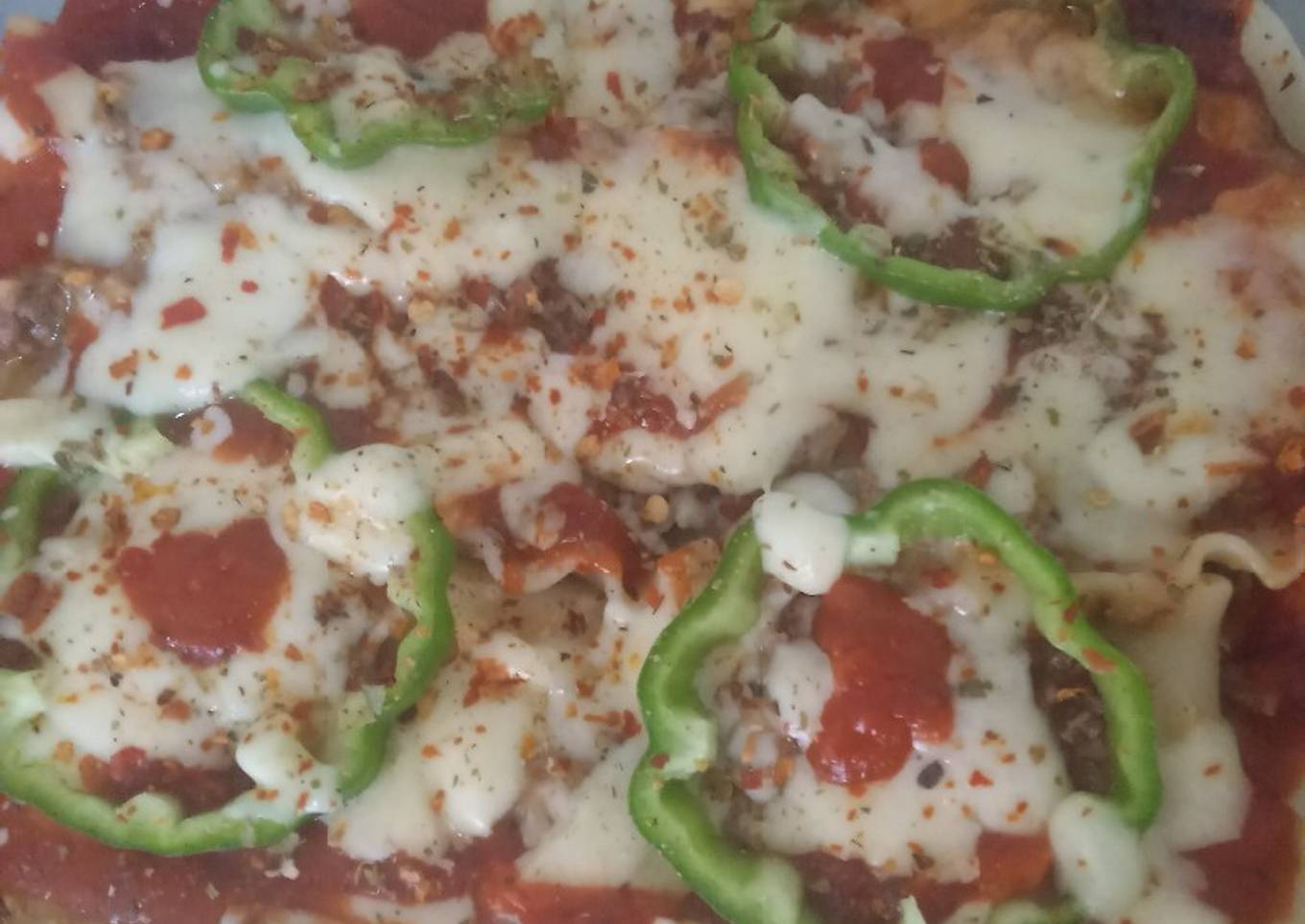 Creamy and cheesy lasagna