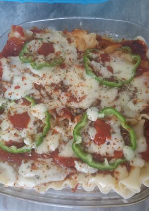 A picture of Creamy and cheesy lasagna.