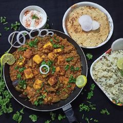 A picture of Paneer Tikka Masala.