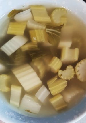 Une photo de Bouillon aux légumes type Pho
