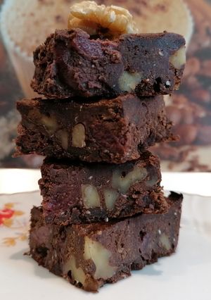 Meggyes-diós brownie 🍫 recept fotója