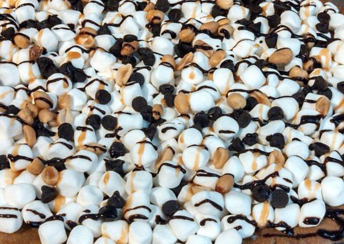 Easiest Way to Prepare Favorite S’mores Cookie Pizza