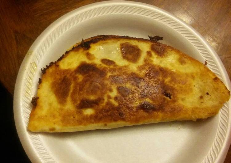 Italiano pizza quesadilla