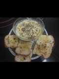 Au gratin with garlic bread