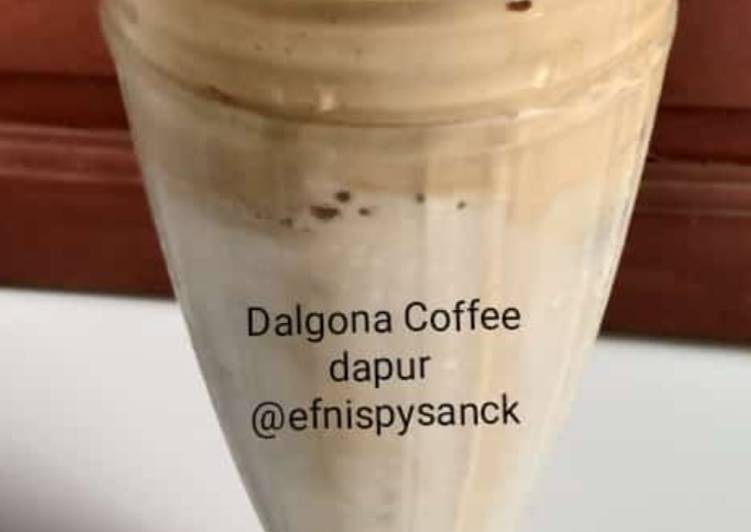 Dalgona Coffee