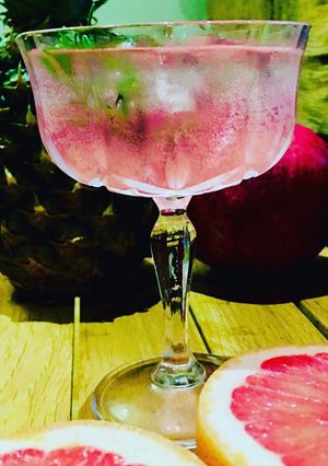 A picture of Grapefruit mocktail.