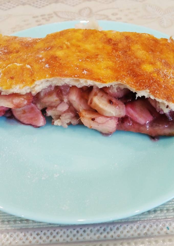 Рулет з яблуками