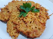 Gambar omlet telur mie sayur