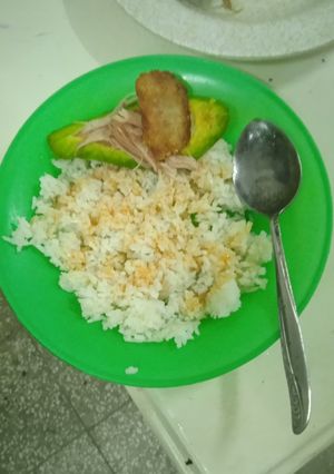 Una foto de Mi ensalada favorita de aguacate