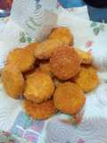 Polpette di pollo e riso con barbabietole
