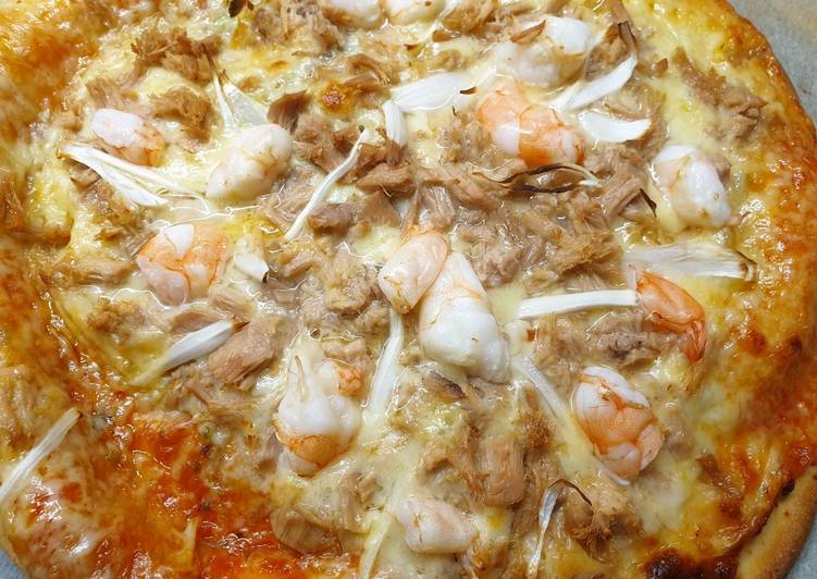 Pizza de atún y gambas sin gluten