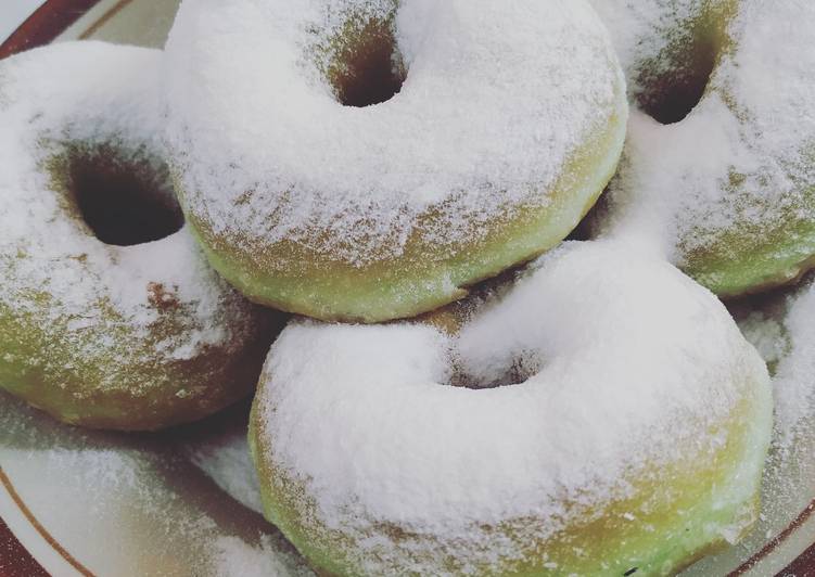 Donat pandan maizena