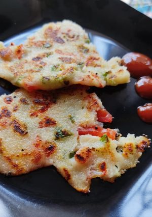 A picture of Vegetable rava chilla.