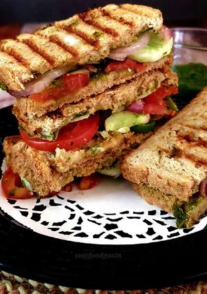 A picture of Grilled Bombay Sandwich 🥪.