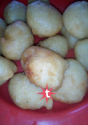 A picture of Semovita Puff Puff.