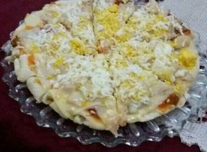 Una foto de Pizza fina, crocante y riquísima 🍕😊