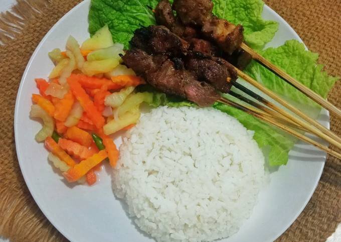 Yuk intip, Bagaimana cara memasak Sate daging sajian Idul Fitri  menggugah selera