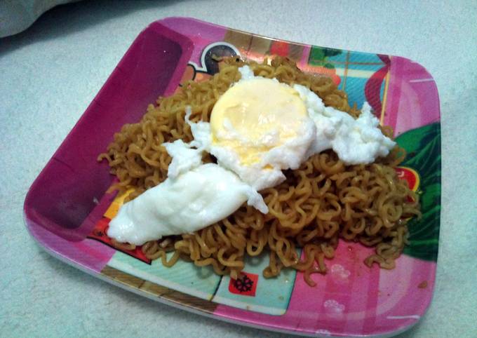 Poached Egg on a Pancit Canton