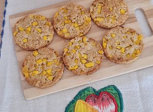 Una foto de Galletas de avena, coco y mango 🥭 sin azúcares agregados 🥭