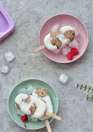 Foto resep Es Cream Yogurt isi Cookies Kacang Cokelat
