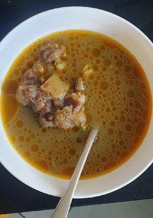 A picture of Oxtail soup.