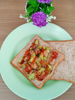 Foto resep Sandwich roti gandum ayam popcorn teflon