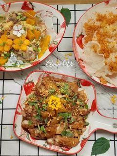 Hình của món Cơm nhà 3 món với da gà.